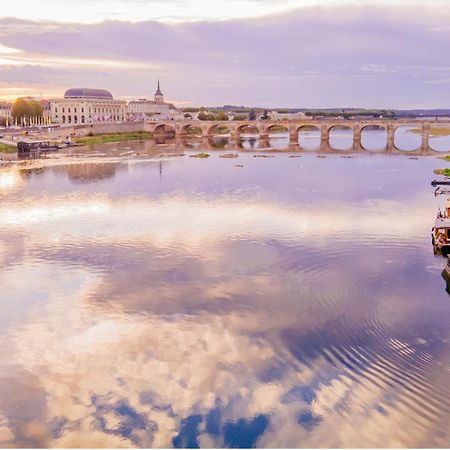 Bateau Le Vent De Travers Saumur Extérieur photo